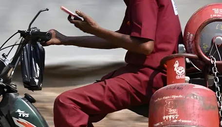 Why is India pushing piped gas now? | Explained 