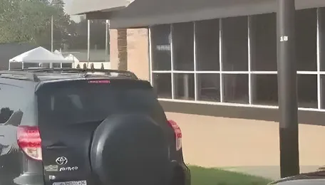Power problems lead to long gas lines in Indiana 