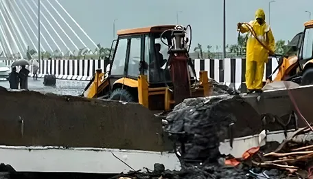 How heavy rain cut off Mumbai from three sides and turned it into a virtual island 