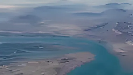 Shipowners eye Hormuz ceasefire window for 800 trapped vessels