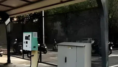 Chandigarh launches electric vehicle portal, reviews solar initiatives 