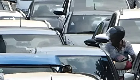 Maharashtra Expressway Congestion Slows Key Transport Corridor