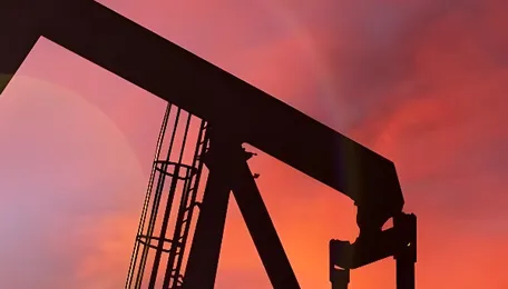Crude oil price jumps over 1% as US issues fresh threats to Iran