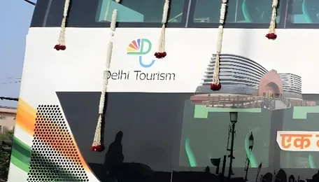 Delhi Electric Double Decker Bus Boosts Urban Tourism