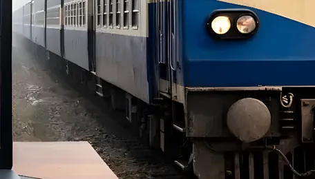 Union Minister Flags Off Dohrighat Mau Aunrihar Passenger Train