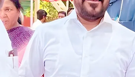 CM urges Centre to establish steel plant in Bayyaram 