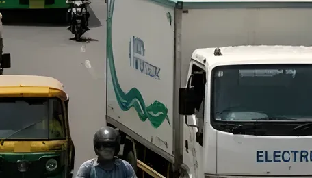 Delhi Commercial Vehicle Renewal Targets Cleaner Transport
