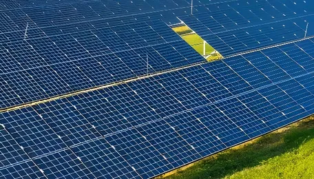 Solar PPA Prices Rise 6% YoY in North America, Fall 4% in Europe