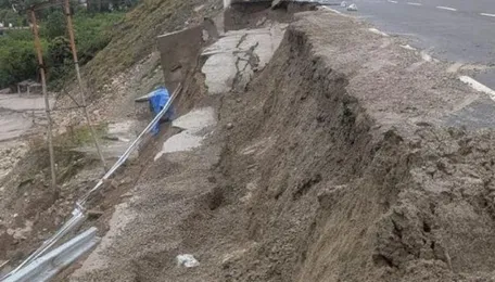 Bumpy road: Tourism hit by Mandi-Manali highway failures in Himachal 