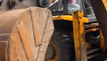 Mumbai Footpath Safety Tested After Dadar Roadwork