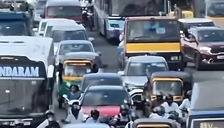 Denizens returning after long weekend chokes GST Road for hours 