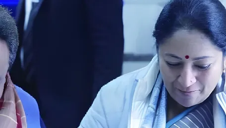 Delhi CM Rekha Gupta Inaugurates Two Atal Canteens in Shalimar Bagh, Pitampura 