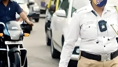 Mumbai Restricts Heavy Vehicles On Dadar Tilak Bridge