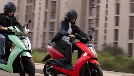 TVS iQube vs Ather 450X, Which is the Better Electric Scooter? - Mid
