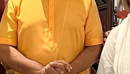 Hrithik Roshan’s Parents Lease Prime Andheri West Commercial Space For Rs 14.5 Lakh