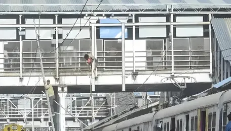 Mumbai Commuters Prepare For Central Railway Mega Block