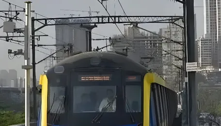 Maharashtra CM calls for completion of metro projects in 3 years; says over 300 km of new corridors planned