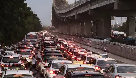 Delhi RTR Flyover Cracks Force Closure, Trigger 3-Km Highway Jam