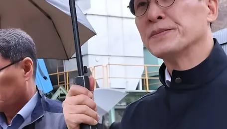 Prime Minister Kim Min-seok Orders Review of Petrochemical Cost Disclosure 