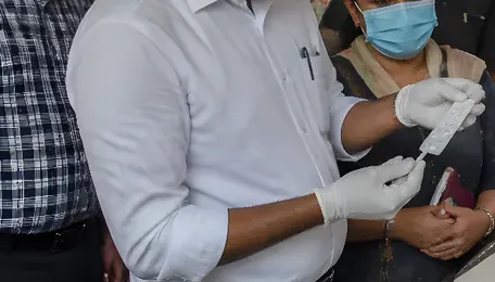 Ahmedabad Mava Market Faces AMC Action Over Missing Rapid-Test Kits