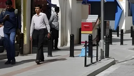 Ahmedabad Street Design Flaws Undermine Road Safety