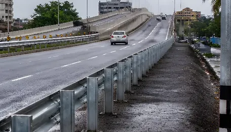 NH 66 Kochi Bypass Gets Crash Barriers, but Access Issues Surface