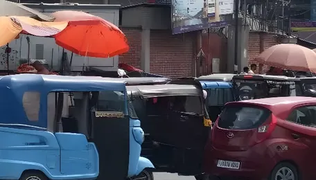 Jammu Kashmir's EV Policy Delay Throws A Spanner In Electric Mobility Push 