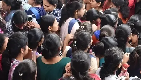 Mumbai Suburban Rail Faces Punctuality And Accountability Pressure