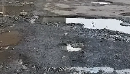 Gadkari and Adityanath Discuss Road Infra for Maha Kumbh 2025 in Prayagraj