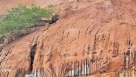 Authorities turn a blind eye to daily landslides at Veeramala 