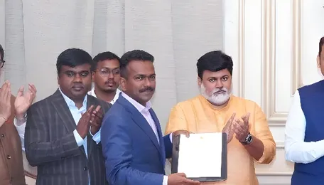 Maharashtra govt signs 17 MoUs, to rake in Rs 33,768.89 crore investment 