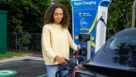 Lidl GB cuts its rapid EV charging tariff to 59p/kWh