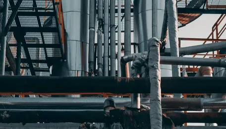 Oil markets hold firm amid West Asia tensions