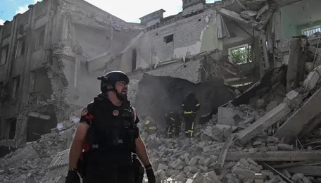 Russian attacks kill four as Ukraine continues to target oil infrastructure