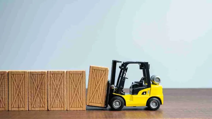 Leveraging Technology for Efficient Supply Chain Management in SMEs